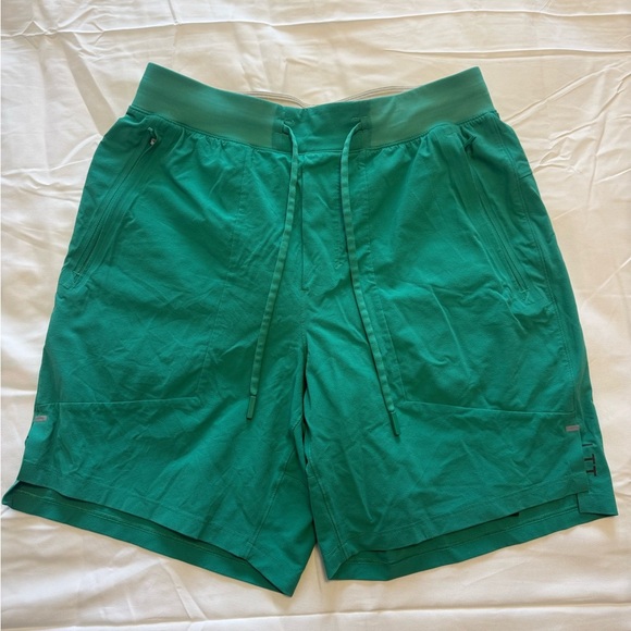 lululemon athletica Other - Lululemon Atletica | License to Train Lined Green Athletic Shorts - S